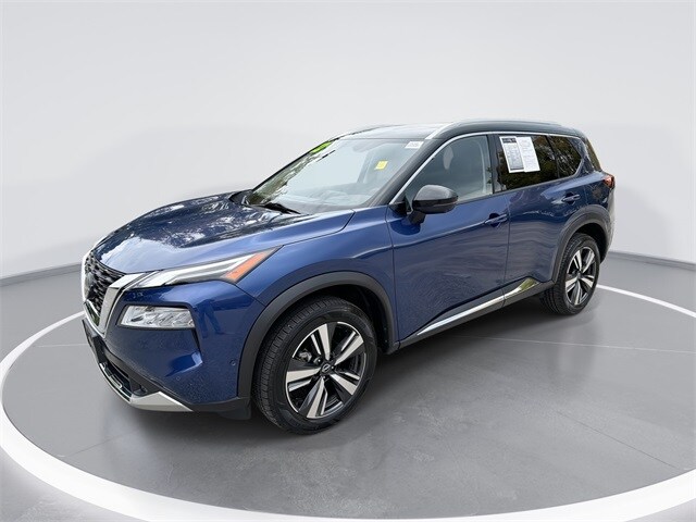 2022 Nissan Rogue Platinum's photo