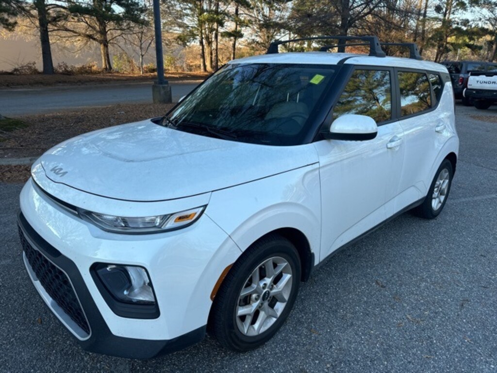 Used 2022 Kia Soul LX Hatchback
