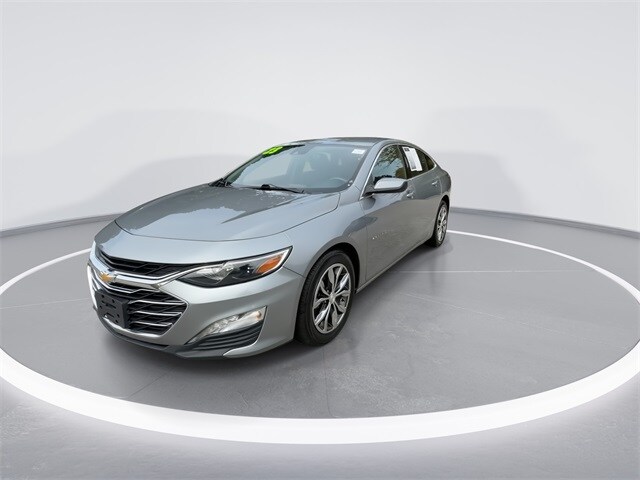 2023 Chevrolet Malibu 1LT photo 3