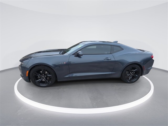 2020 Chevrolet Camaro LT1 photo 2