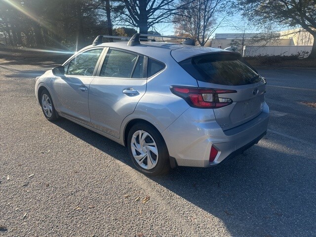 2024 Subaru Impreza Base photo 3