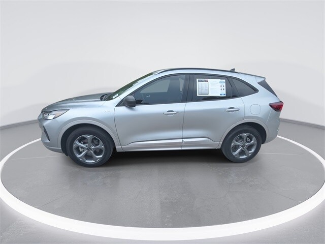 2024 Ford Escape ST-Line photo 4