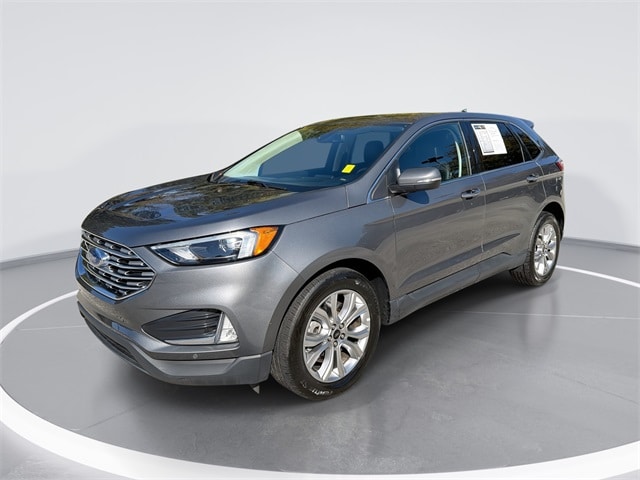 2024 Ford Edge Titanium's photo