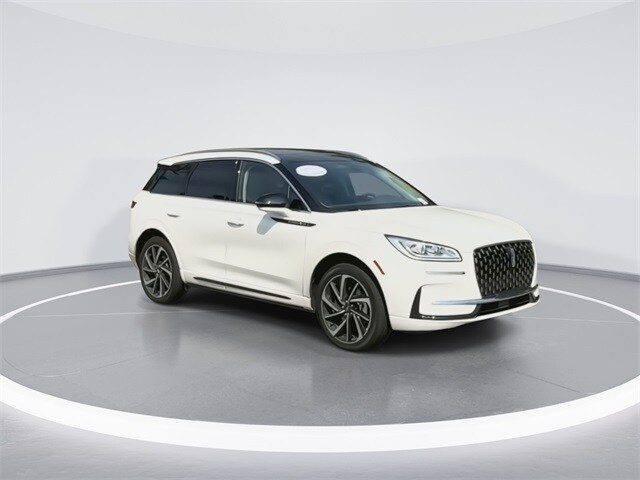 2024 Lincoln Corsair Grand Touring photo 4