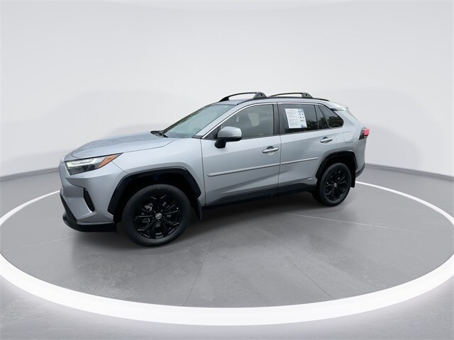 2023 Toyota RAV4 Hybrid SE photo 4