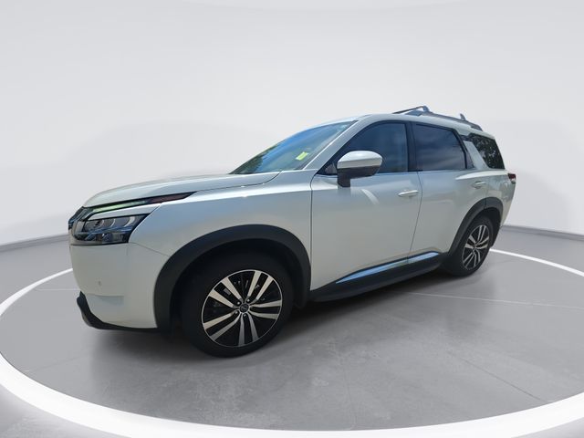 2023 Nissan Pathfinder Platinum 4WD's photo