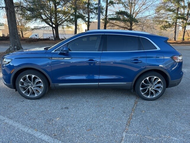 2021 Lincoln Nautilus Reserve photo 2