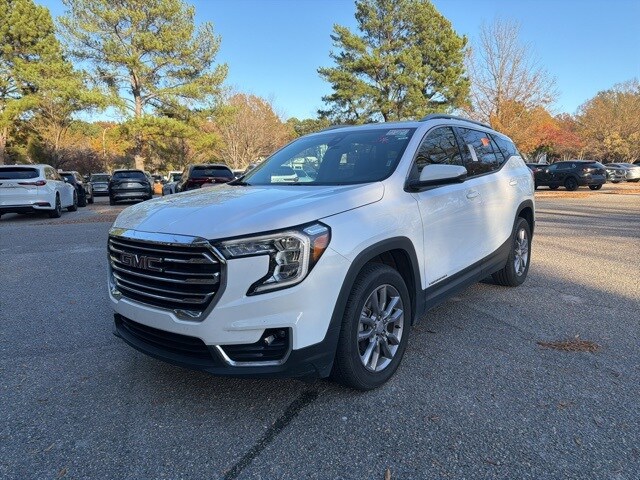 2024 Gmc Terrain SLT photo 2
