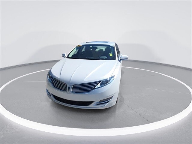 2013 Lincoln MKZ Hybrid photo 3