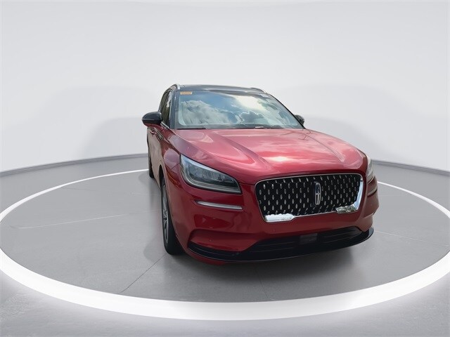 2022 Lincoln Corsair Grand Touring photo 3
