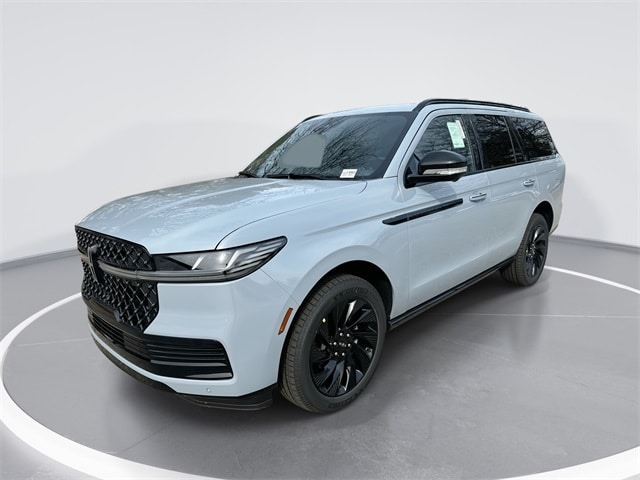 2025 Lincoln Navigator Reserve's photo