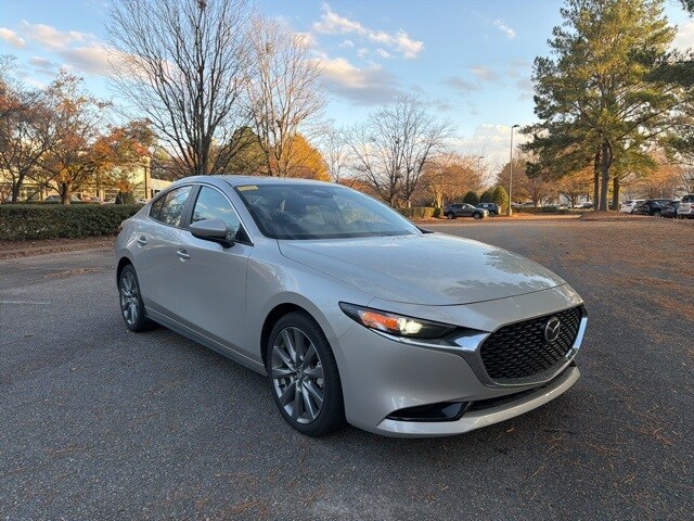 2025 Mazda Mazda3 2.5 s Preferred photo 3