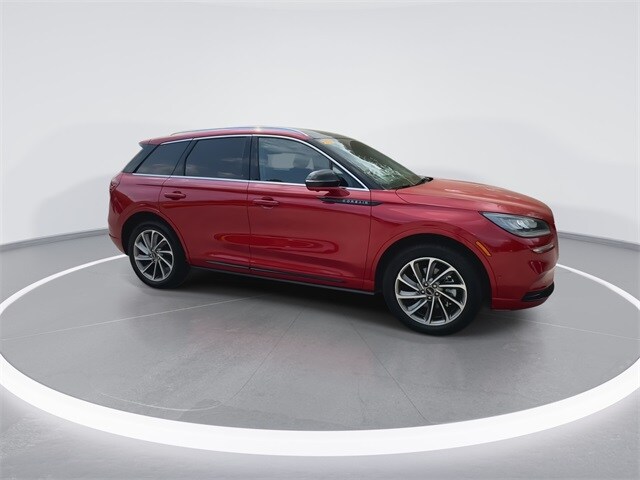 2022 Lincoln Corsair Grand Touring photo 2