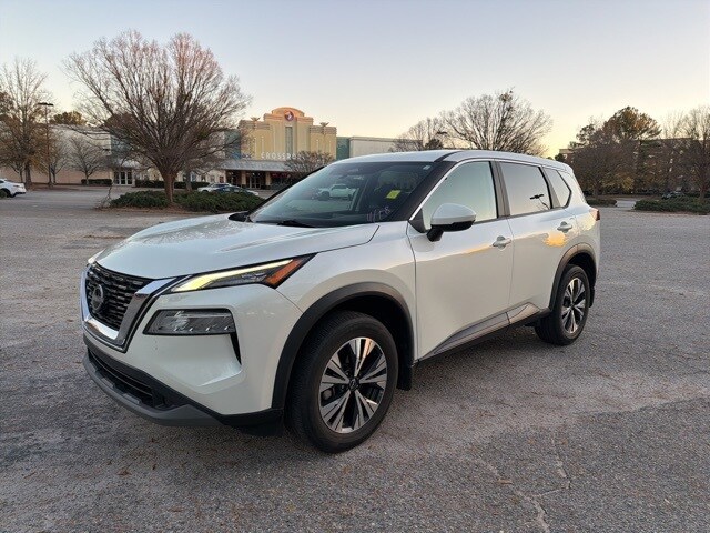 2023 Nissan Rogue SV photo 2