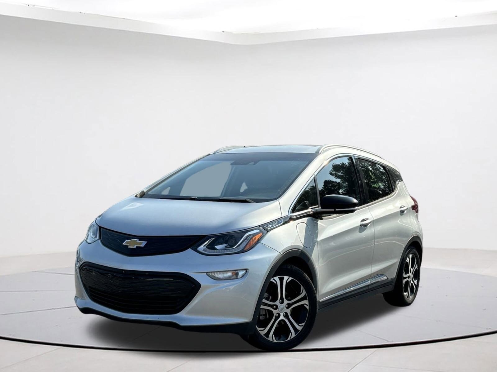 Used 2020 Chevrolet Bolt EV Premier with VIN 1G1FZ6S0XL4142040 for sale in Jacksonville, NC