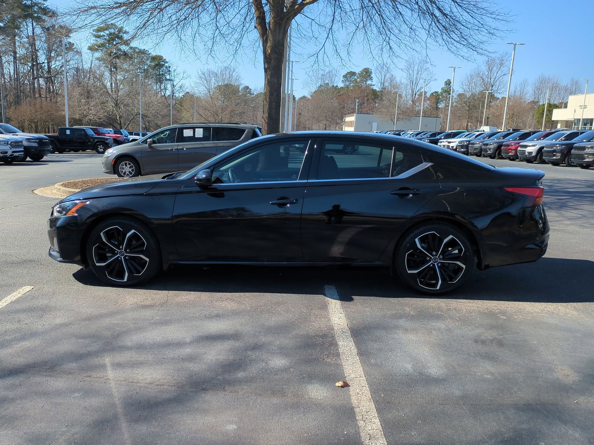 Used 2023 Nissan Altima 2.5 SR Sedan