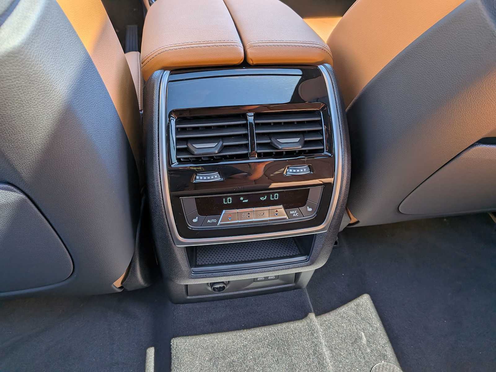 2026 BMW X5 40i - Photo 18