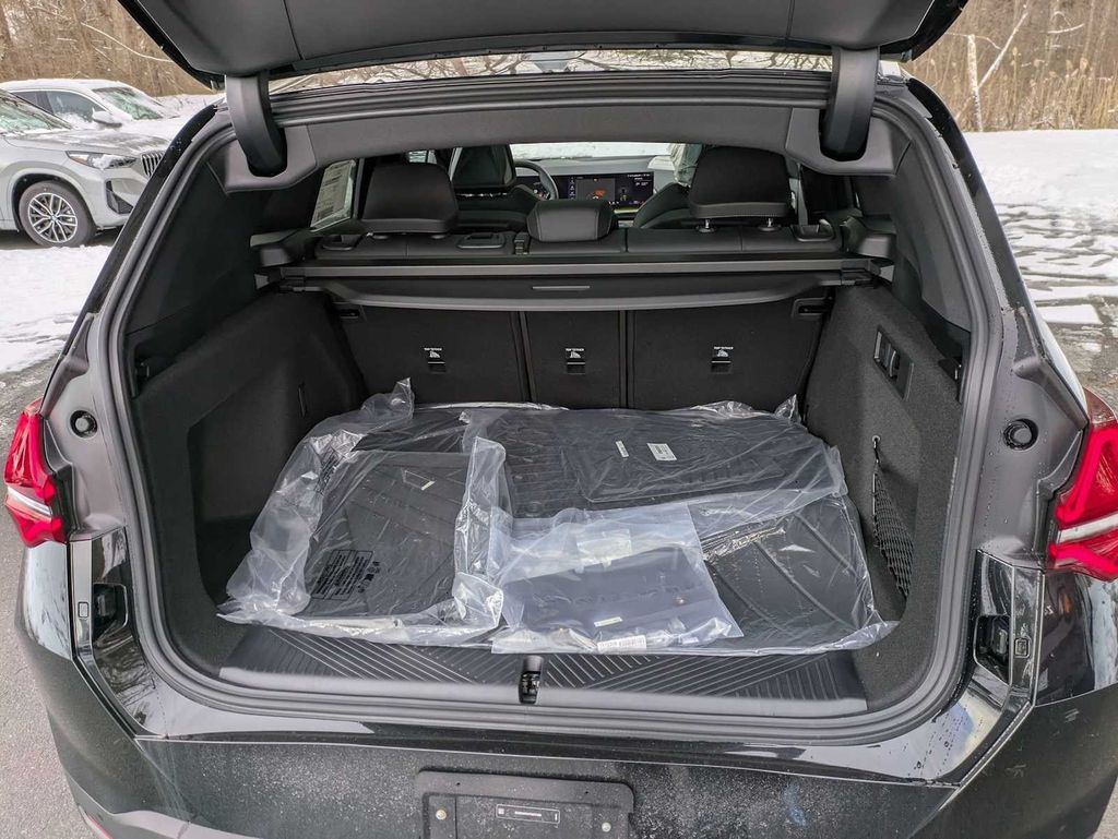 2026 BMW X3 30 - Photo 23