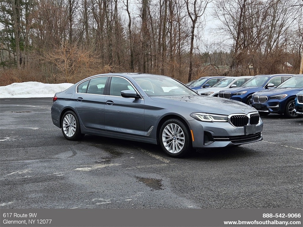 2021 BMW 5 Series 530i's photo