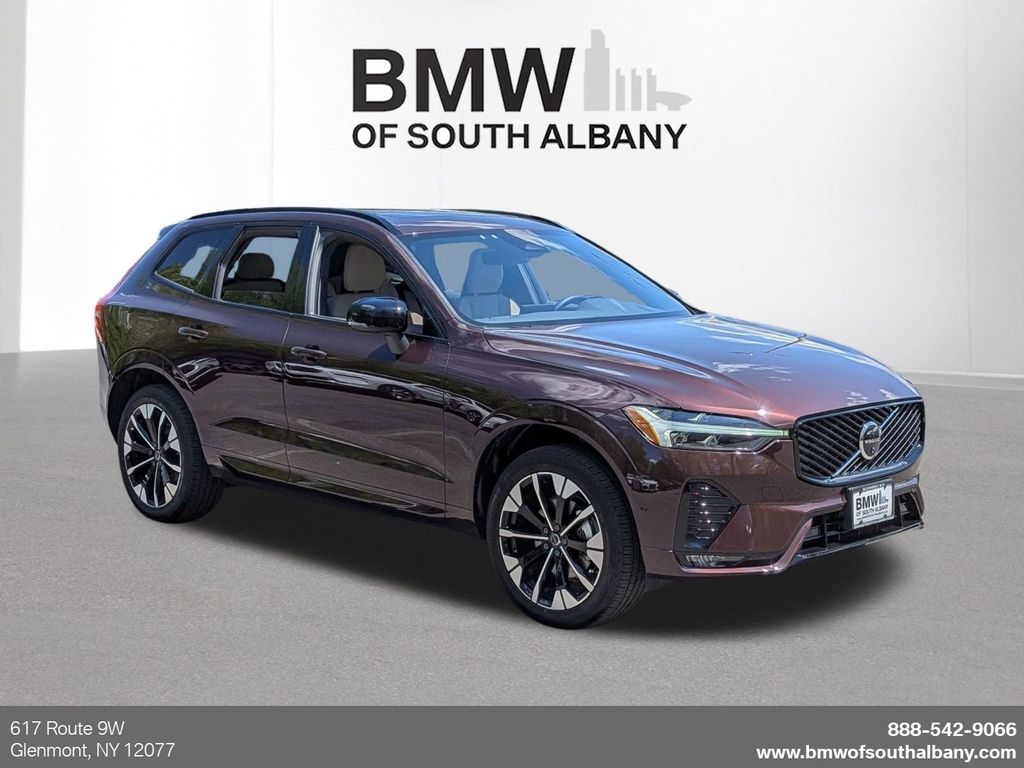 2026 Volvo XC60 B5 Plus Dark AWD's photo