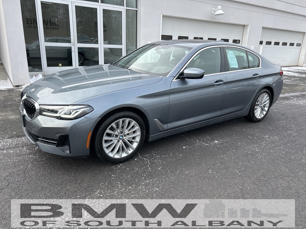 2021 BMW 5 Series 530i's photo