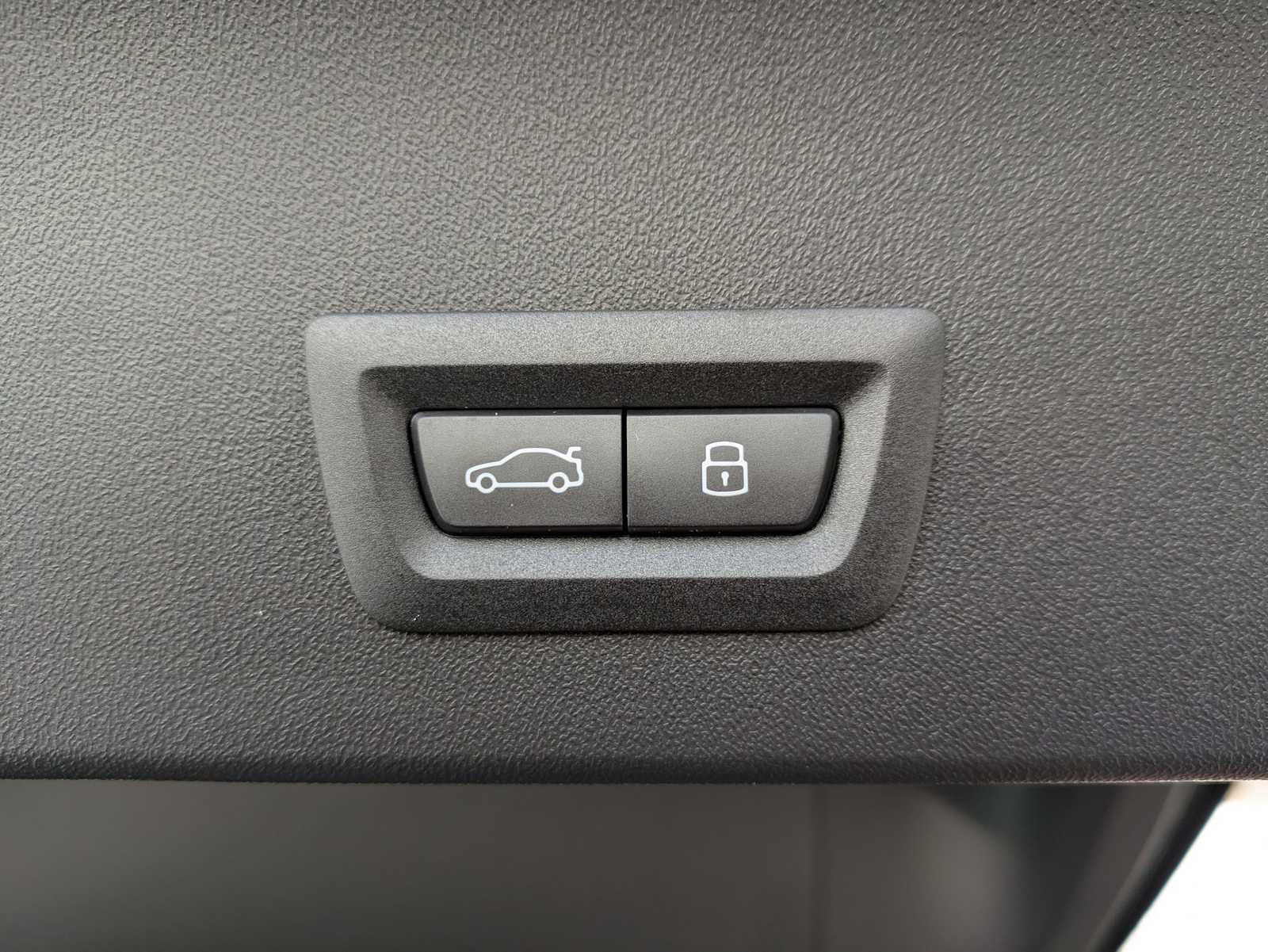 2026 BMW X3 30 - Photo 23