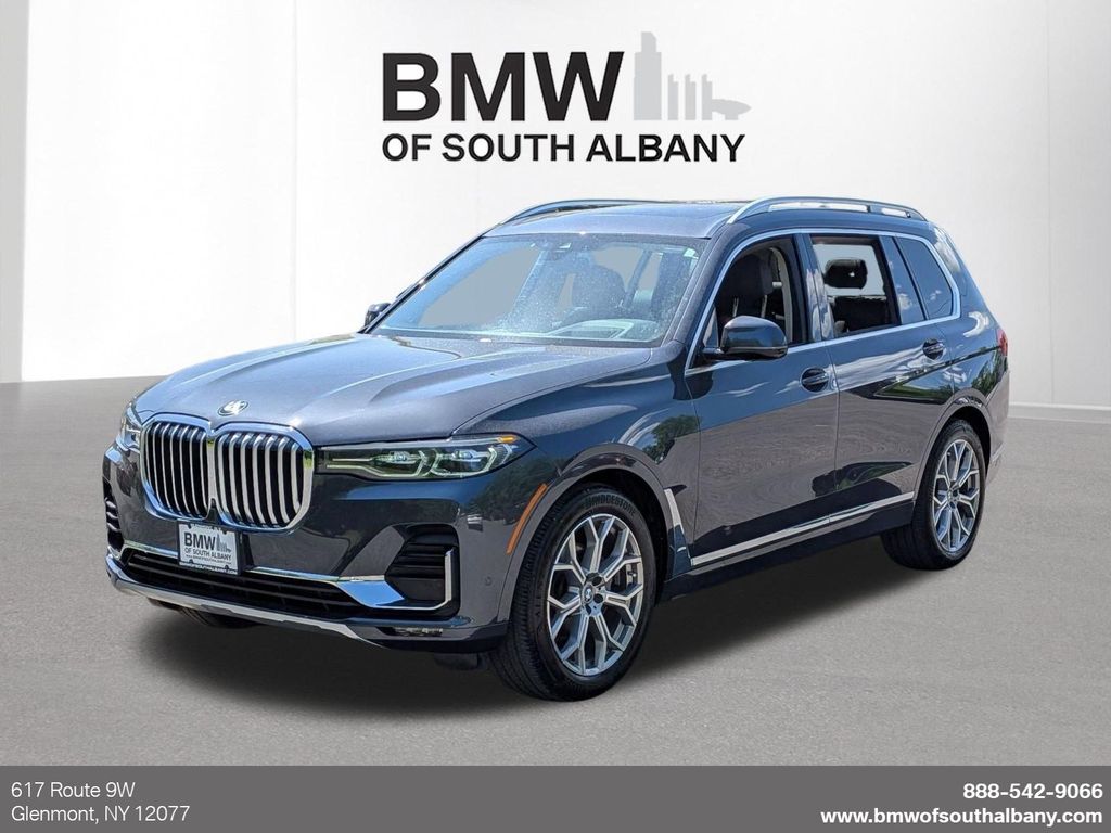 2020 BMW X7 xDrive40i's photo