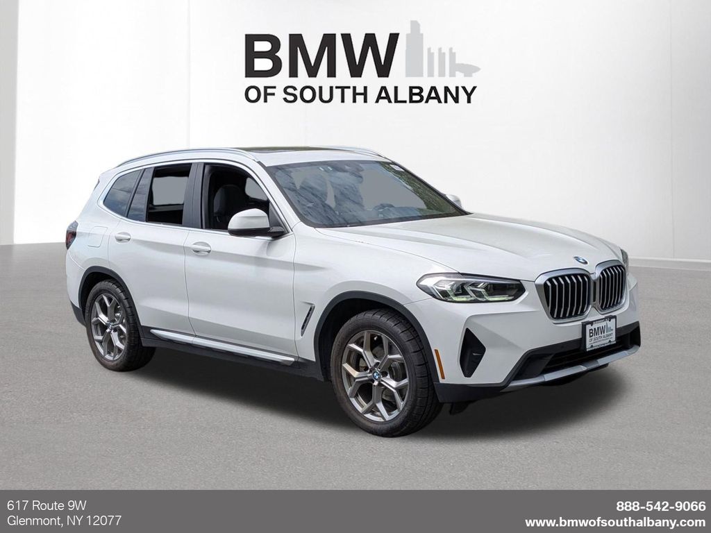 2022 BMW X3 xDrive30i's photo