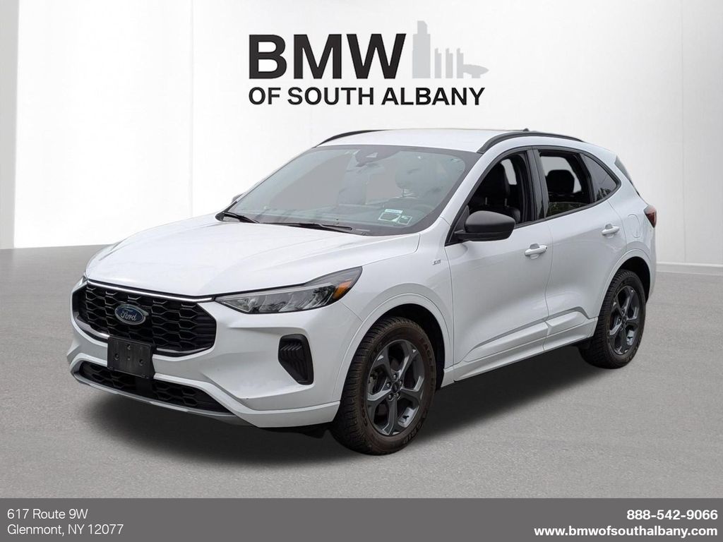 2023 Ford Escape ST-Line AWD's photo