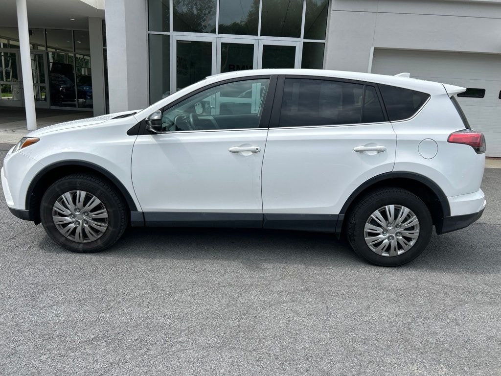 Used 2018 Toyota RAV4 LE SUV