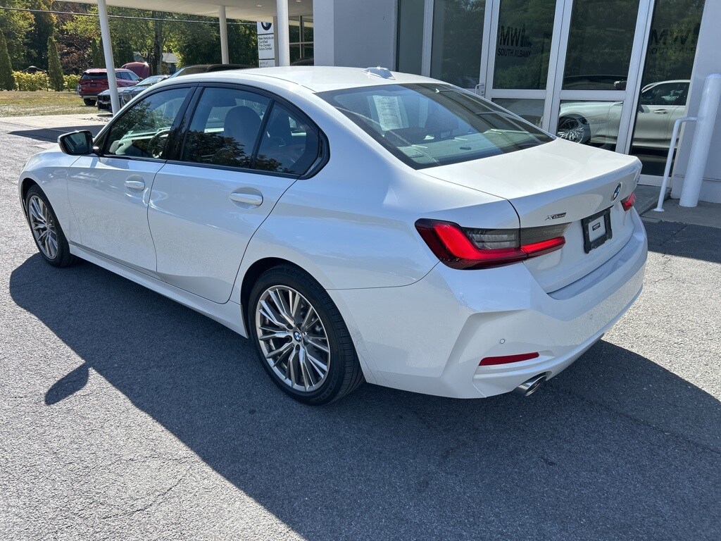 2023 Bmw 330i xDrive photo 3
