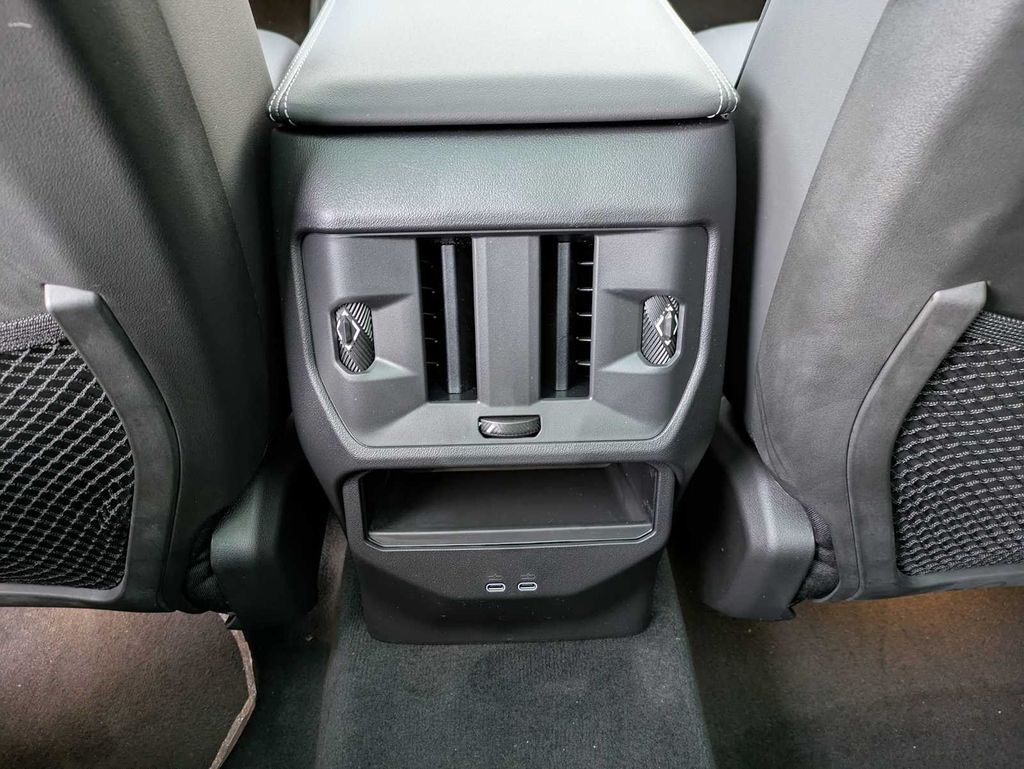 2026 BMW X3 30 - Photo 21