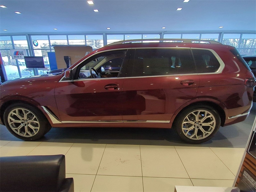 New 2026 BMW X7 xDrive40i SUV