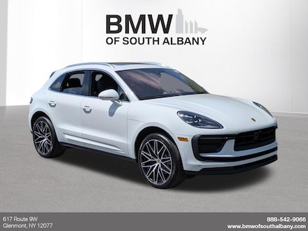 2023 Porsche Macan T SUV