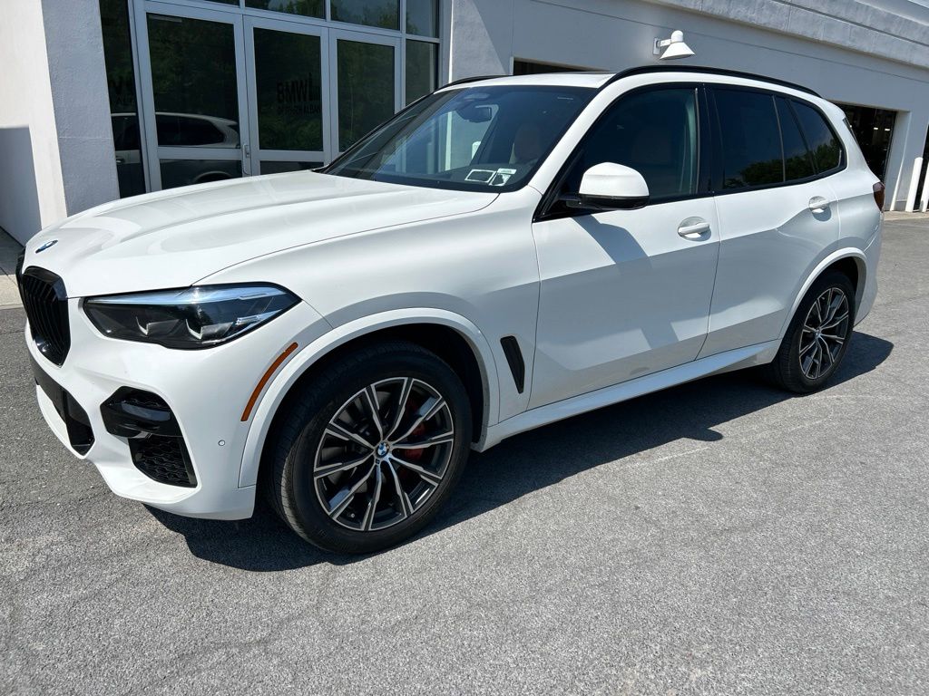 2022 BMW X5 xDrive40i's photo