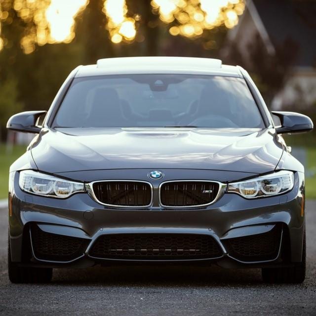 640 × 640