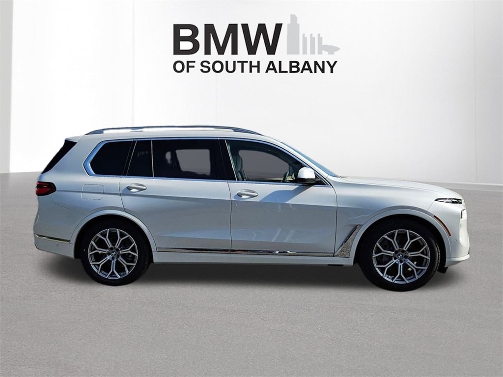 New 2026 BMW X7 xDrive40i SUV
