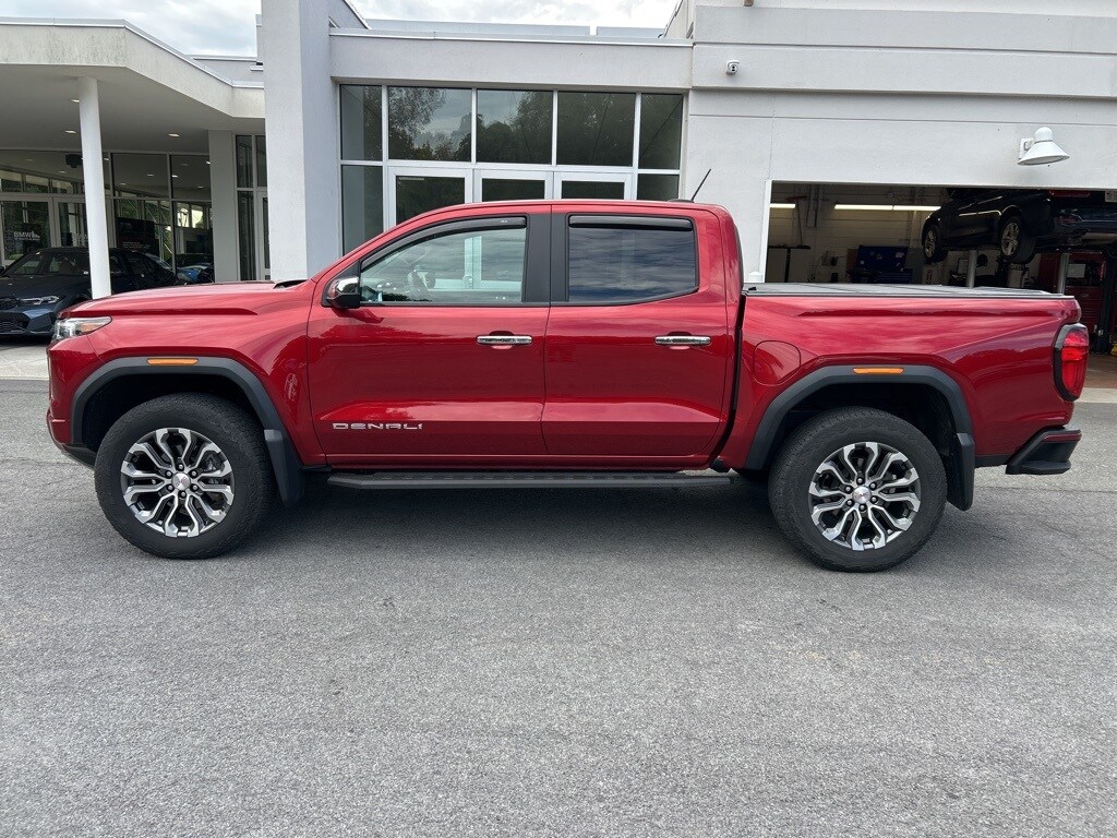 2023 Gmc Canyon Denali photo 2