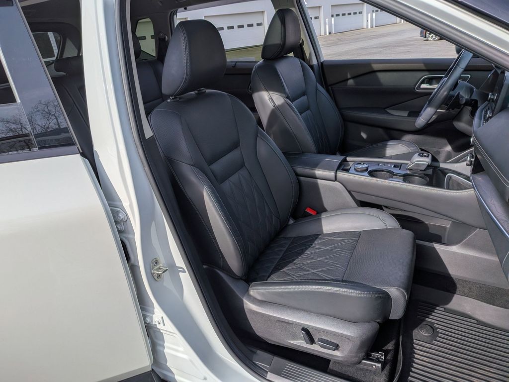 2023 Nissan Rogue Platinum - Photo 24