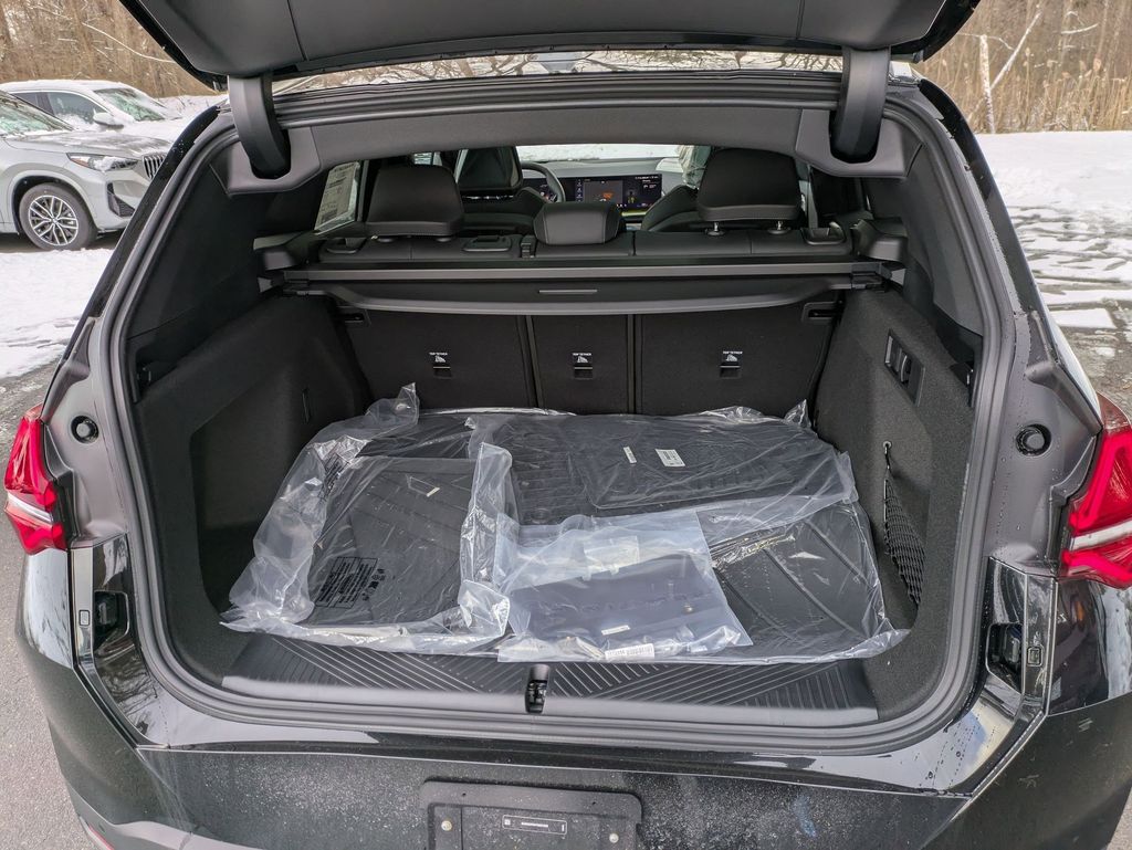 2026 BMW X3 30 - Photo 23