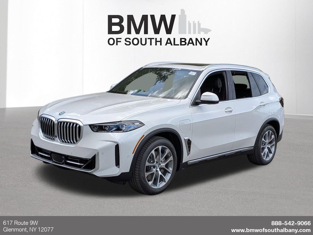 2026 BMW X5 xDrive50e's photo