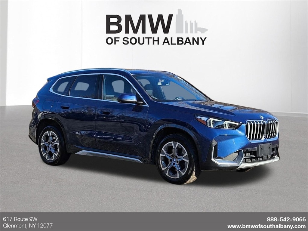 2025 BMW X1 28i's photo