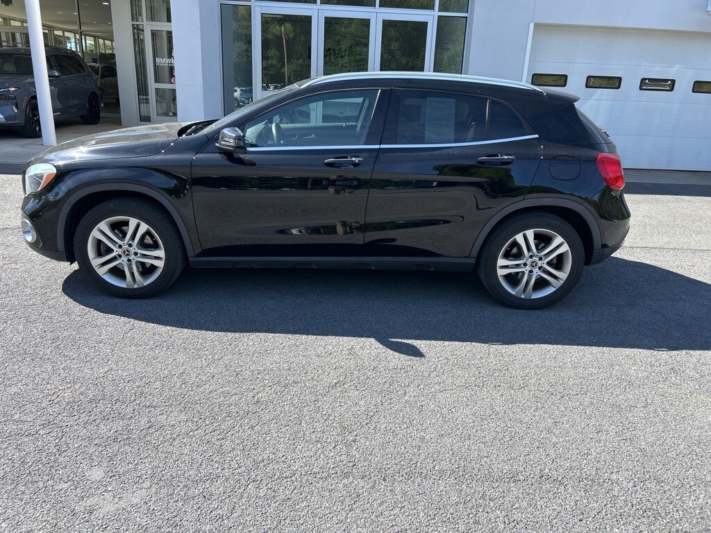 2019 Mercedes Benz GLA 250 photo 2