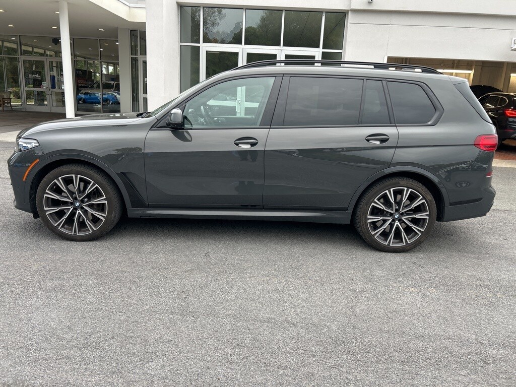 2022 Bmw X7 M50i photo 2