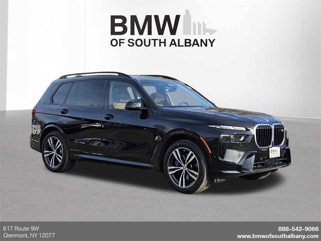 2025 BMW X7 M60i's photo