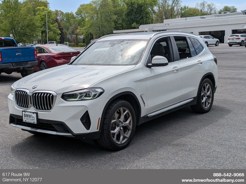 2022 BMW X3 xDrive30i's photo