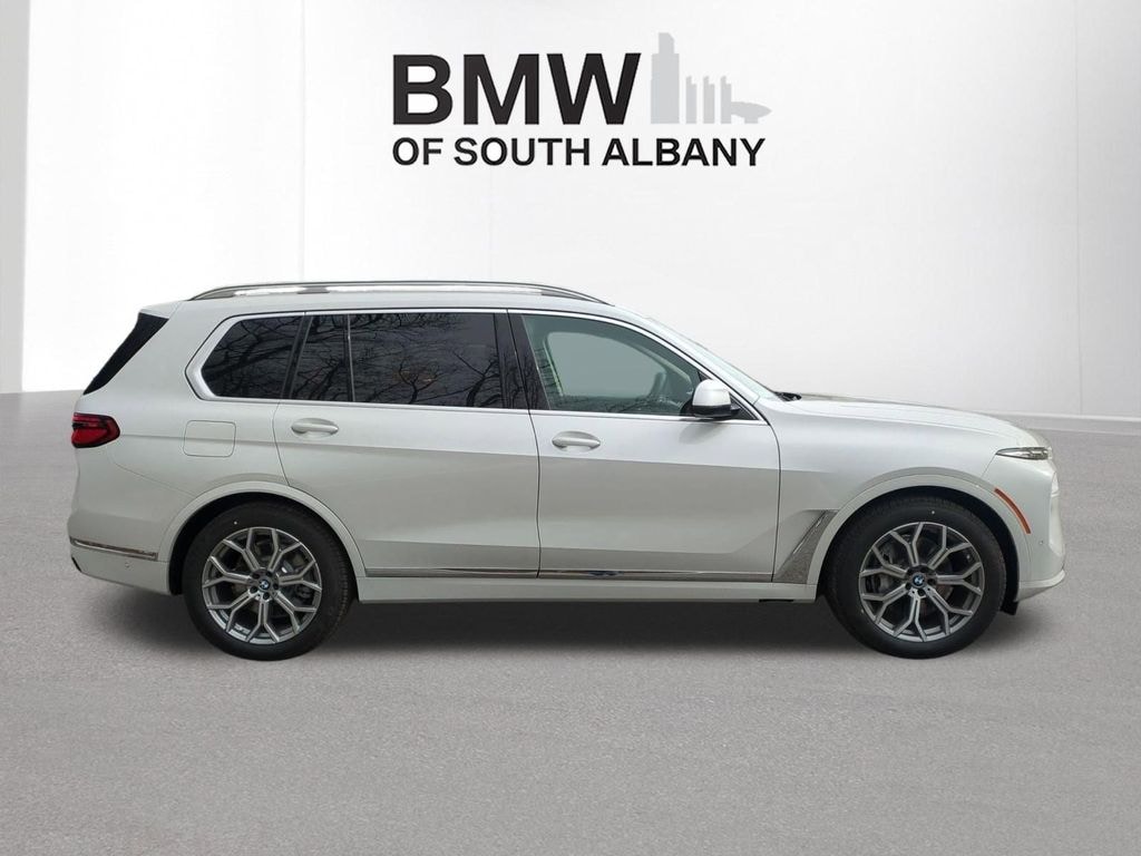 New 2026 BMW X7 xDrive40i SUV