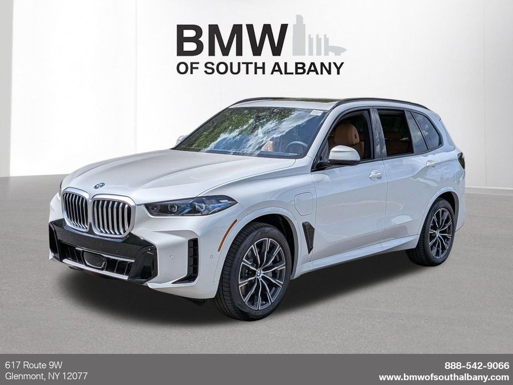 2026 BMW X5 xDrive50e's photo
