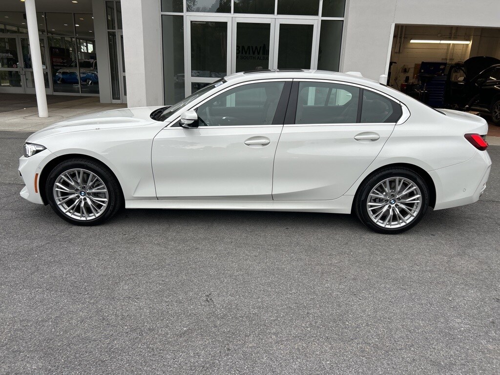 2024 Bmw 330i xDrive photo 2