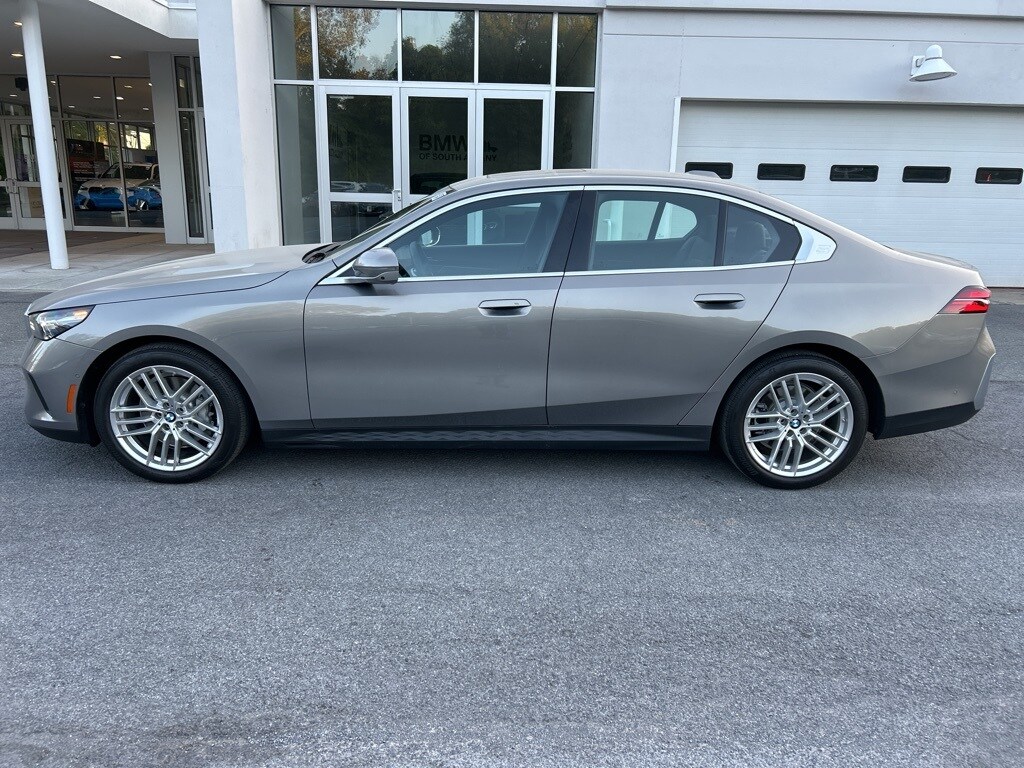 2024 Bmw 530i xDrive photo 2